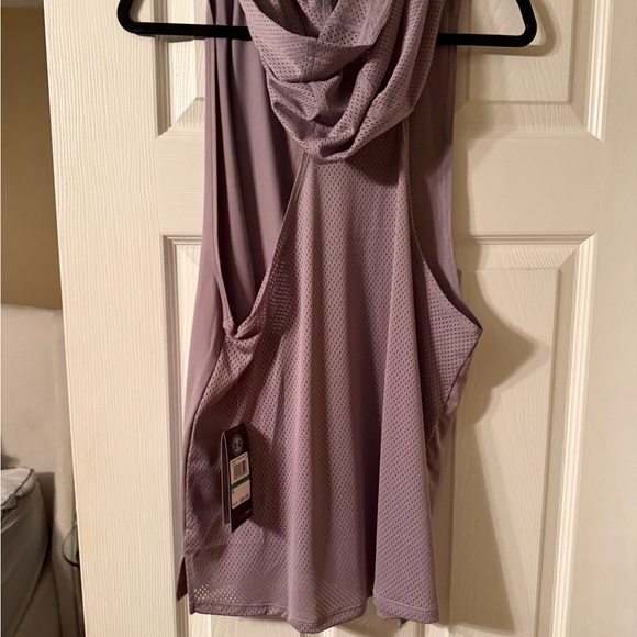 NWT‼️Under Armor Lavender Mesh Hooded Performance Tank - Picture 2 of 4